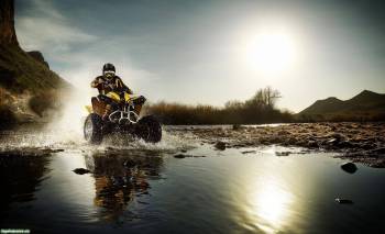 Обои мото - мотоцикл в озере, , мото, озеро, горы, небо, коричневый, солнце