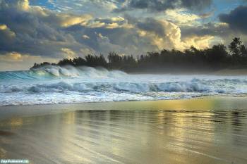 Фото волн, широкоформатные обои морских волн, , фото, волна, песок, лес, море, небо, облака, сумерки
