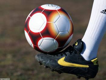 Футбольный мяч - спортивные обои на ваш рабочий стол, , мяч, спорт, нога, футбол