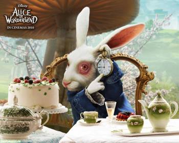 Кролик и часы, обои Алиса в стране чудес (2010), , 2010, Алиса в стране чудес, Alice in Wonderland, кино, фильм, кролик, часы, застолье, стол, торт