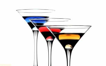 Три бокала с разноцветными жидкостями, скачать обои, , бокал, напиток, стекло, разноцветный, три