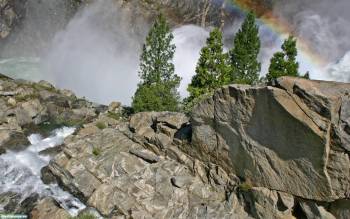 Радуга у водопада - скачать обои, , радуга, водопад, скалы, горы