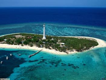 Остров в океане, скачать красивые обои 1600х1200, , остров, тропики, высота, океан, маяк, 1600х1200