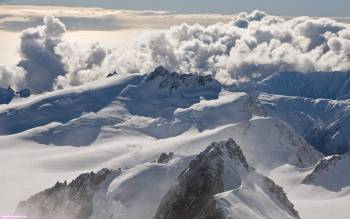 Фотообои гор - заснеженные вершины, , горы, вершина, небо, облака, снег, зима, холод, высота