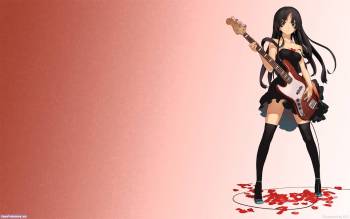Девчонка с гитарой, широкоформатные аниме обои, , девушка, аниме, гитара, лепестки