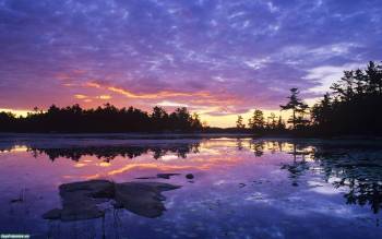 Синий закат на озере, обои с озерами и закатами, , закат, вечер, сумерки, отражение, лес, горизонт, небо, облака