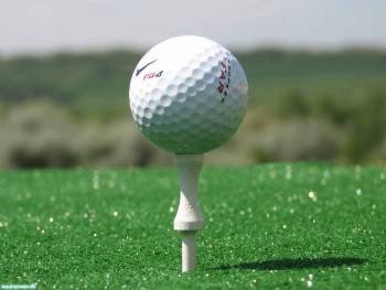 Мячик для гольфа на подставке, большие обои - гольф, , спорт, гольф, трава, поле для гольфа, мяч, ти, подставка
