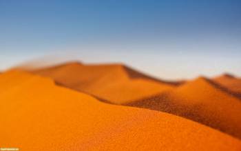 Раскаленная пустыня - обои природы на рабочий стол, , пустыня, мираж, песок, небо