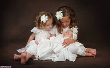 Три маленьких девочки - обои с детьми 1440x900 пикселей, , девочка, малыш, ребенок