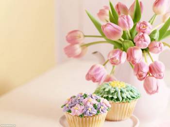 Букет розовых тюльпанов - обои с цветами на рабочий стол, , букет, тюльпаны, пирожные