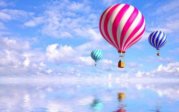 Воздушные шары отражаются на гладкой поверхности воды, , вода, отражение, воздушный шар, небо, настроение