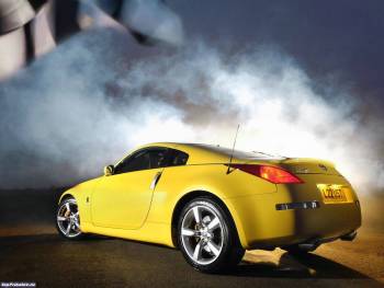 Авто в дыму, , машина, желтый, туман