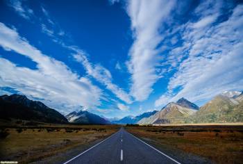 Дорога в горизонт под синим небом, Пейзажи Новой Зеландии, шоссе, дорога, новая зеландия, трасса