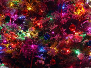 Герлянды на новогодней елке, Нарядная новогодняя елка, новый год, зима, игрушки, снег