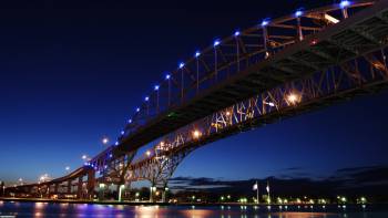 Обои 4K - Красивый ночной мост, Обои с разрешением 4K Для вашего рабочего стола, 4K, UltraHD, Город, мост, ночь, Свет, Вода